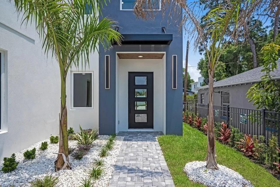 1156 COCOANUT AVE — photo 5