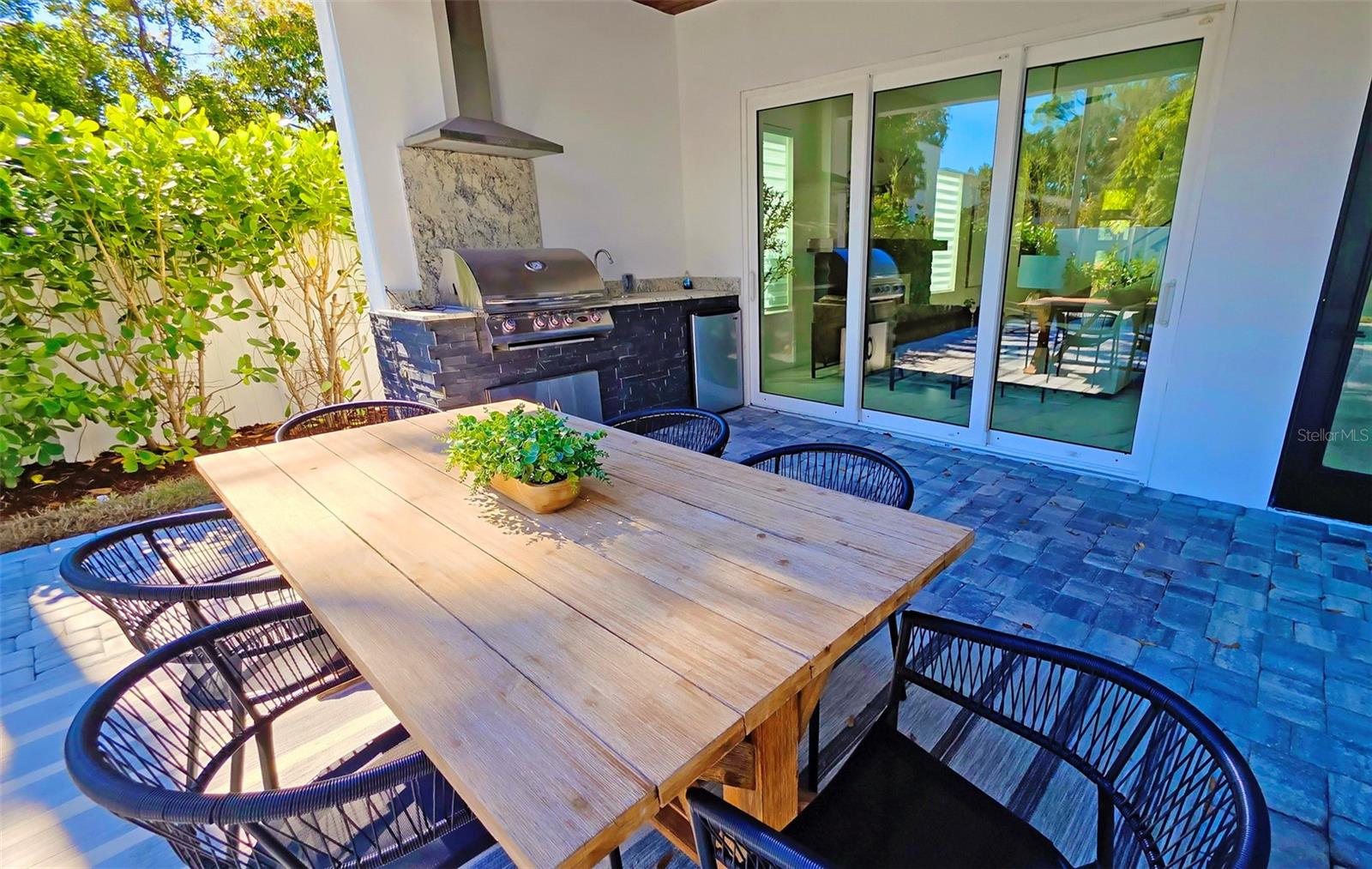 1156 COCOANUT AVE — photo 55