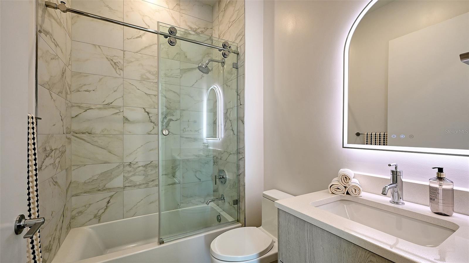 33 S PALM AVE #904 — photo 13