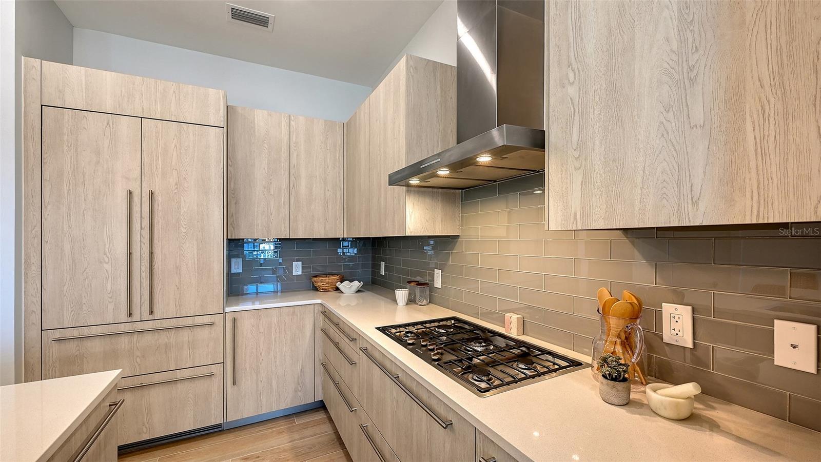 33 S PALM AVE #904 — photo 10