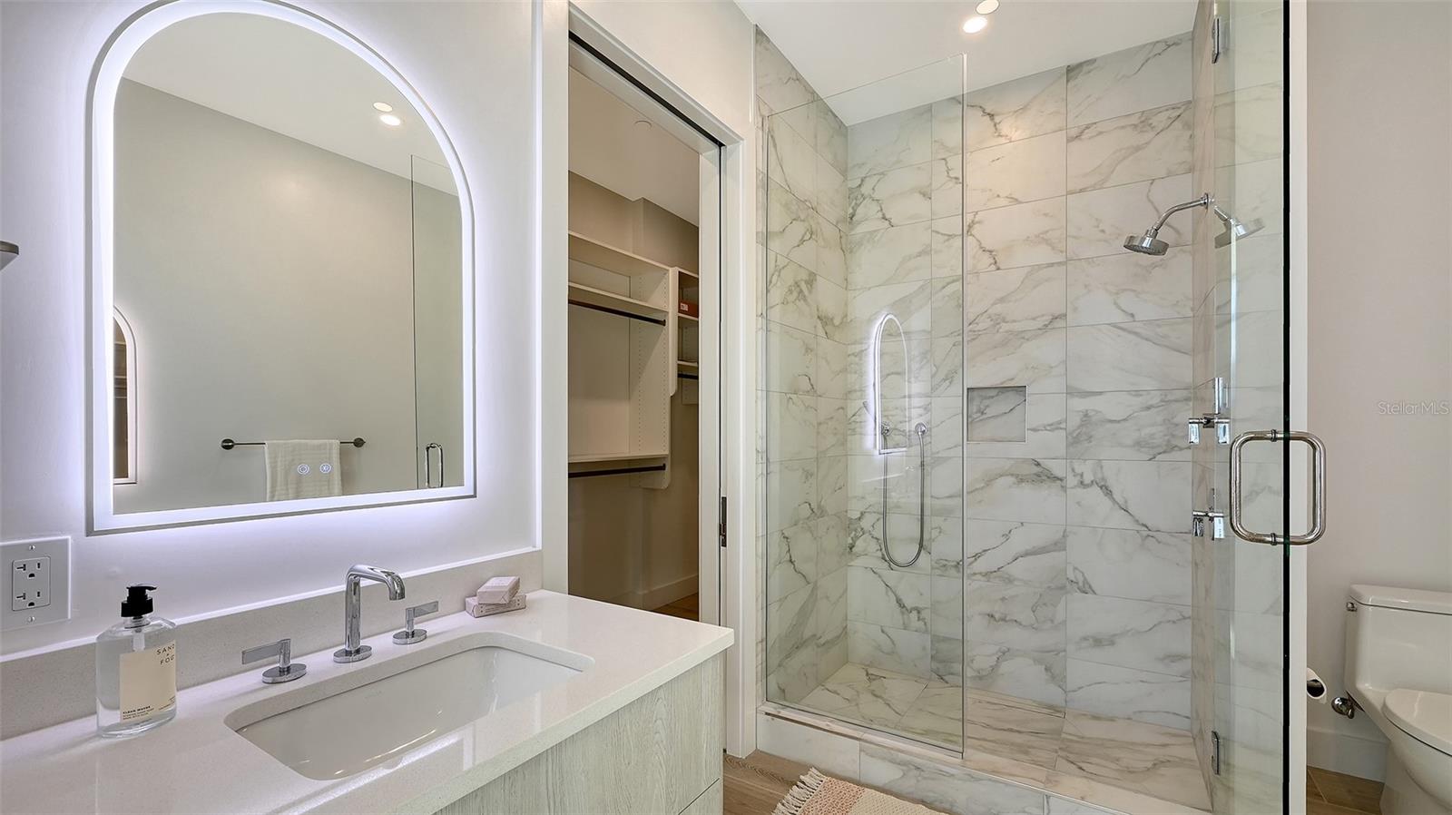 33 S PALM AVE #904 — photo 16