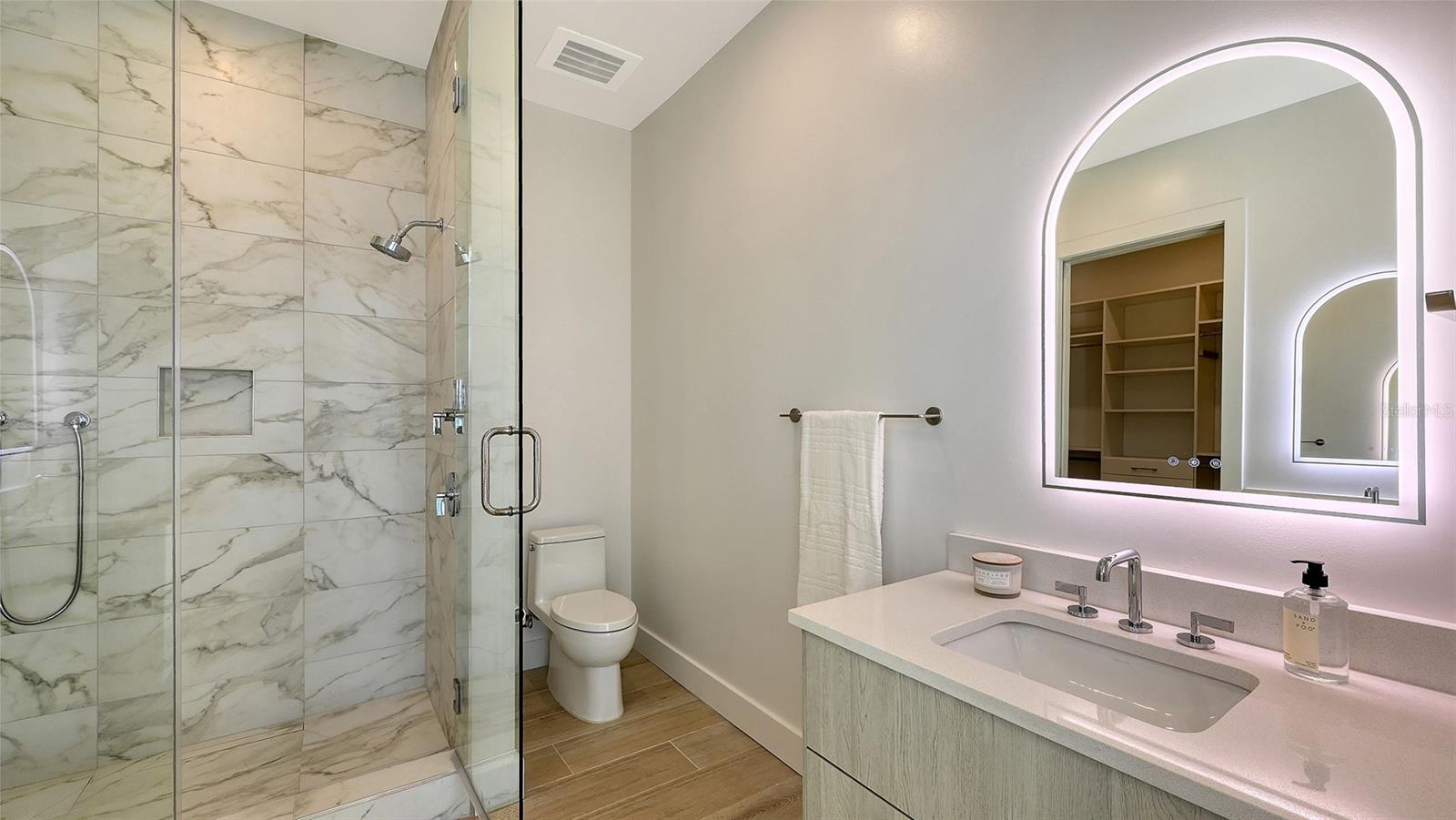 33 S PALM AVE #904 — photo 17