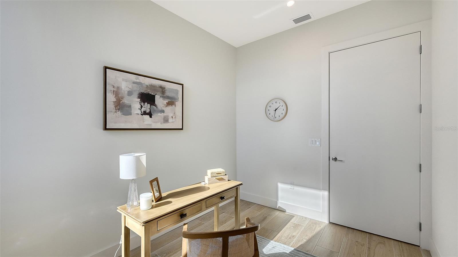 33 S PALM AVE #904 — photo 12