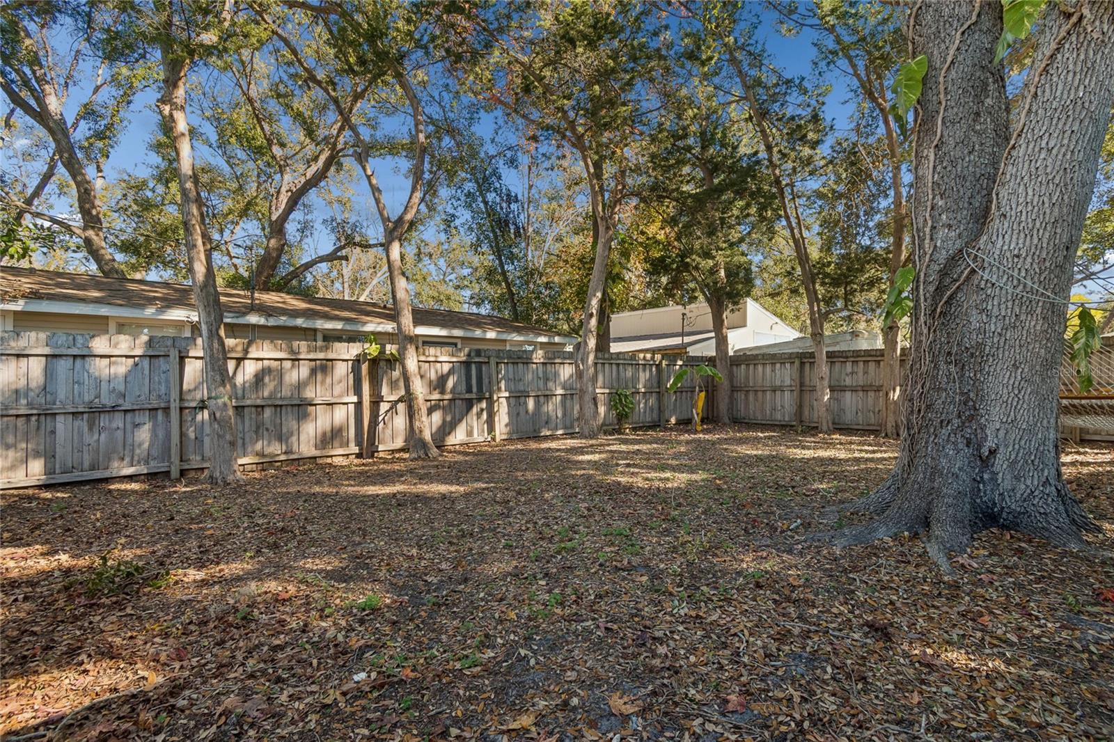 902 BELTREES ST — photo 32