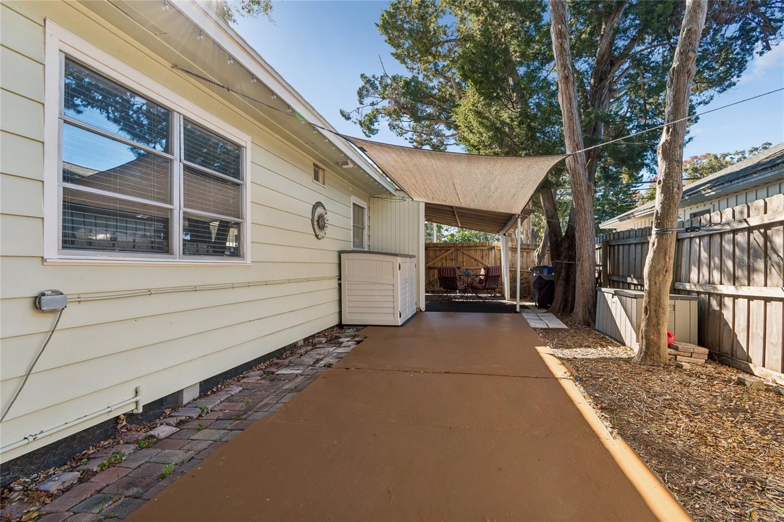 902 BELTREES ST — photo 28