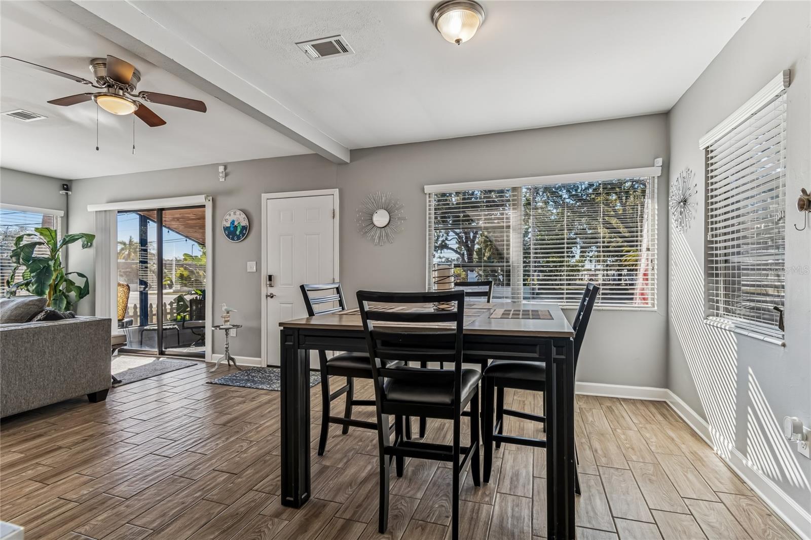 902 BELTREES ST — photo 11