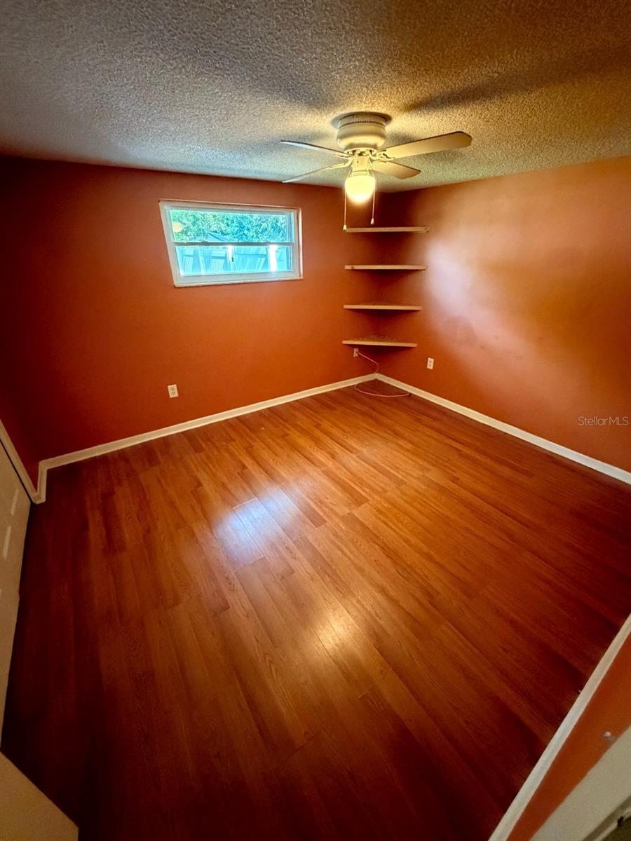 7235 REDBUD CT — photo 8