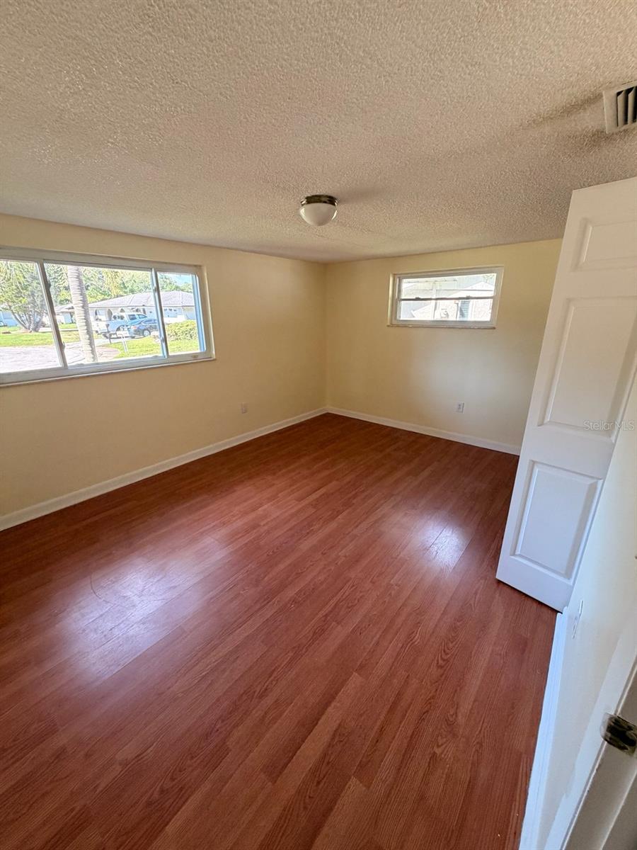 7235 REDBUD CT — photo 4
