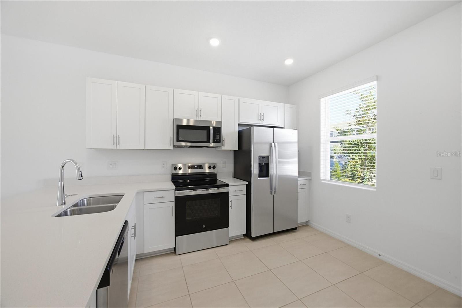 8757 DAYBREAK ST — photo 11