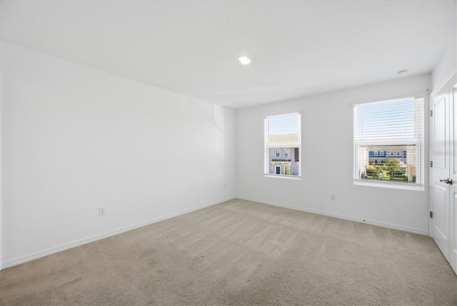 8757 DAYBREAK ST — photo 17