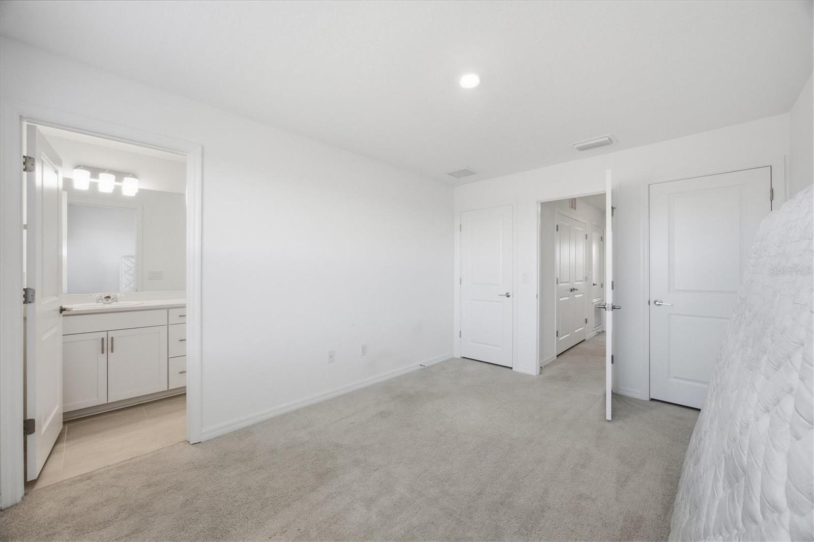 8757 DAYBREAK ST — photo 15