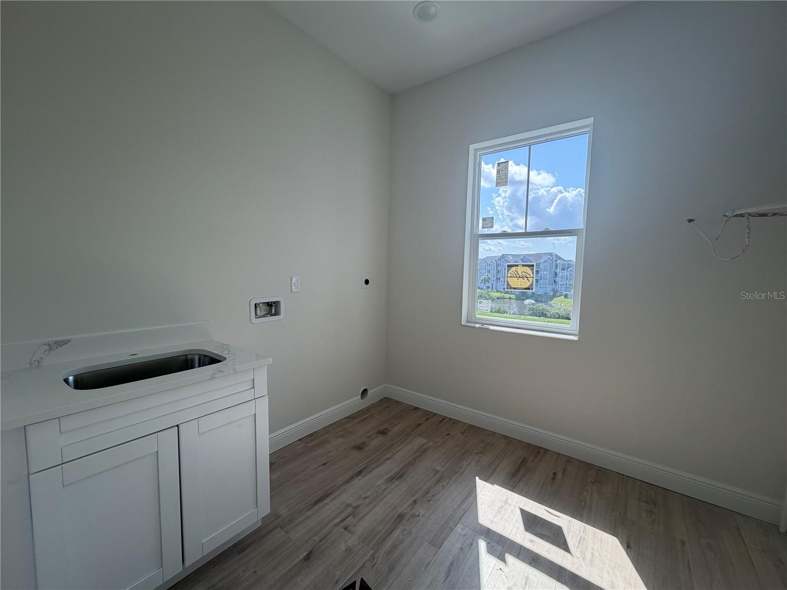 5815 ELISABETHAN LN — photo 17