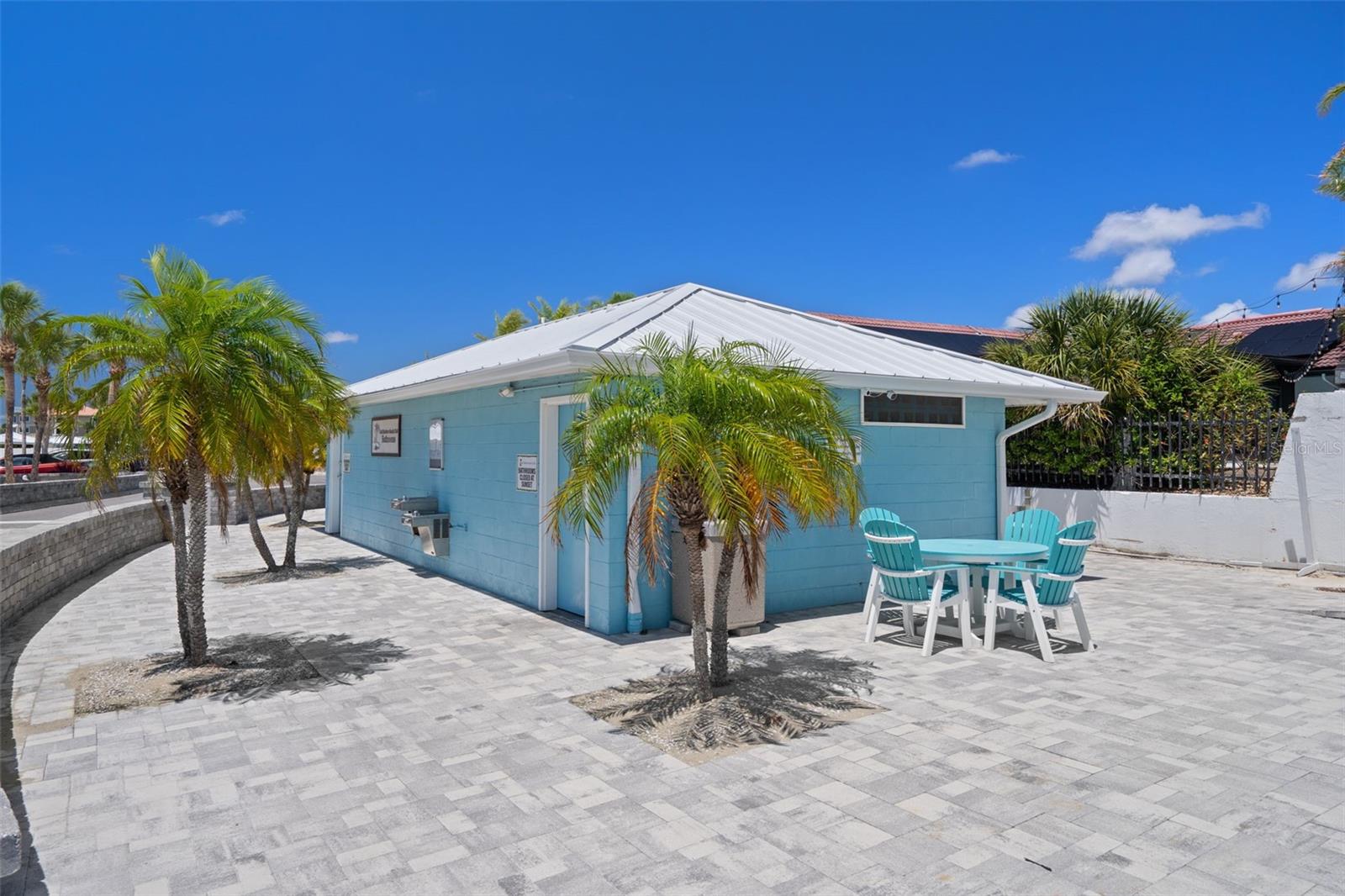 5815 ELISABETHAN LN — photo 37
