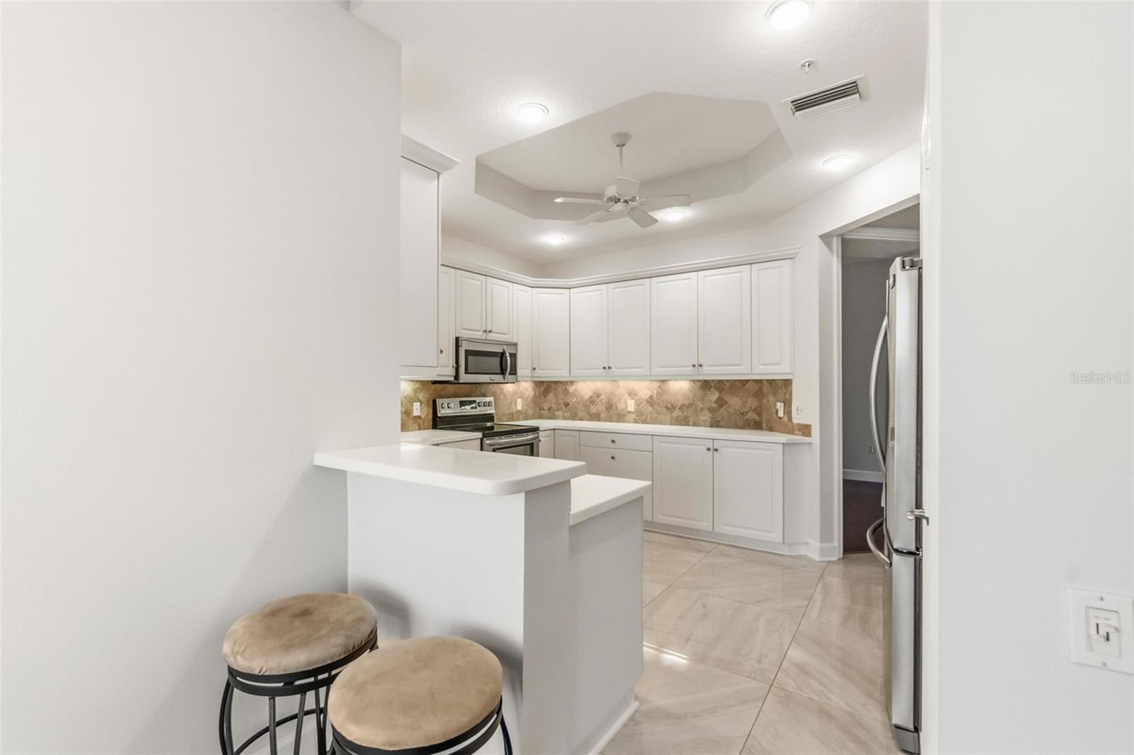 5264 BOUCHARD CIR #102 — photo 18
