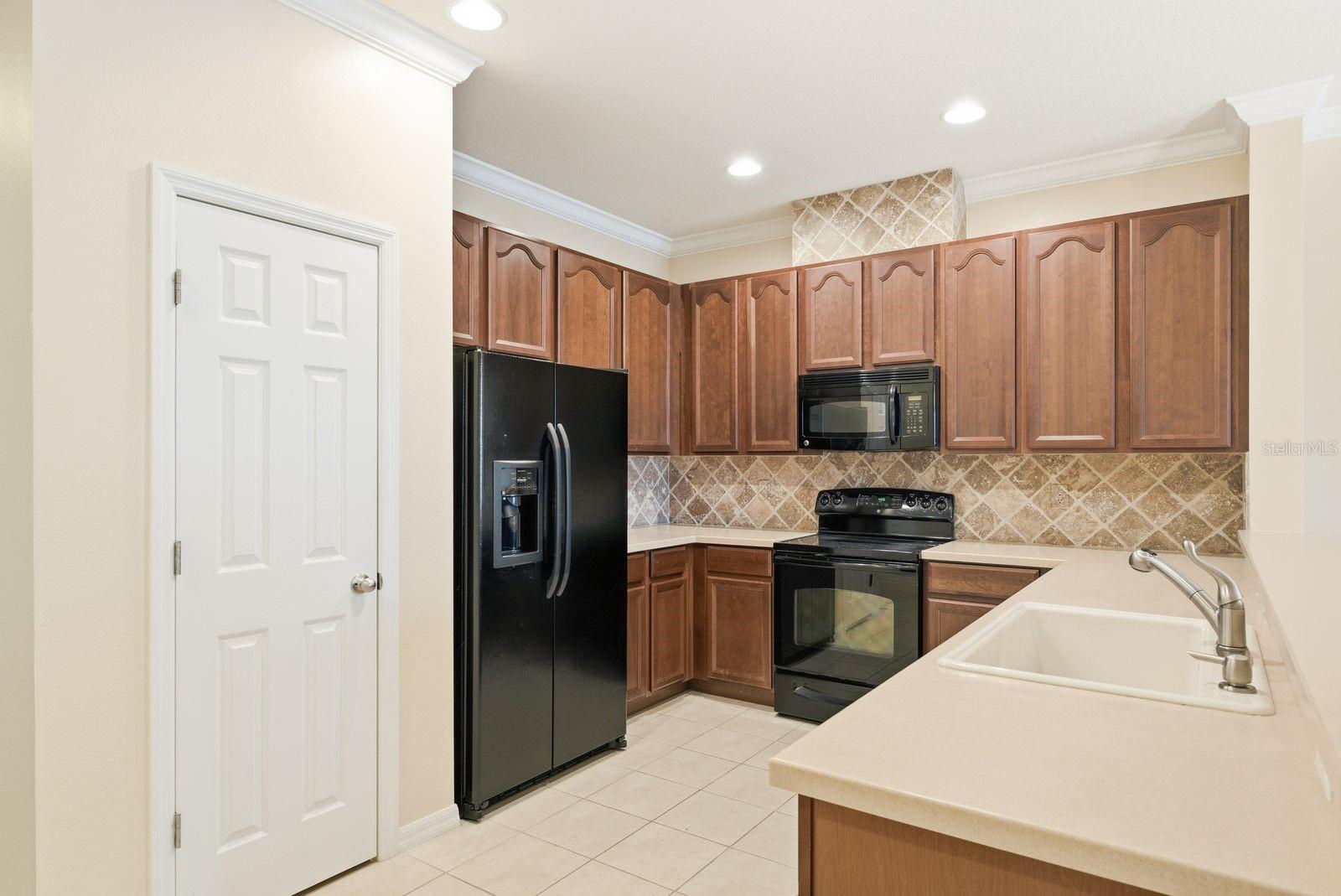 2302 BARRACUDA CT — photo 11