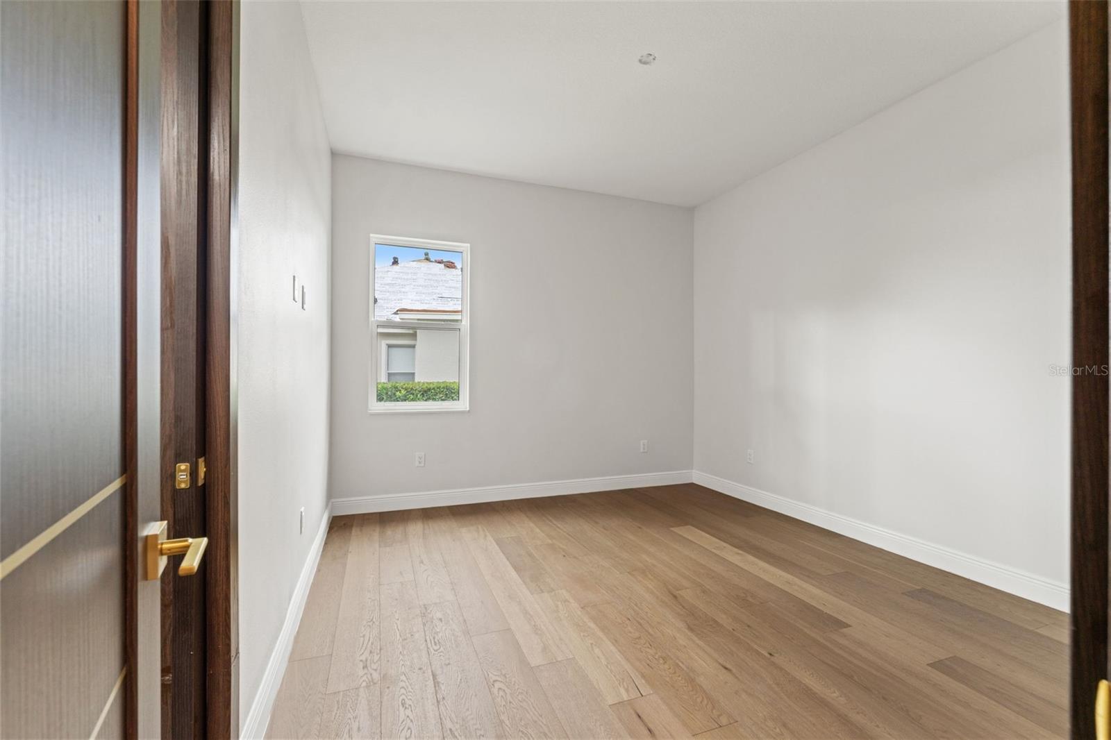 10700 PONTOFINO CIR — photo 52
