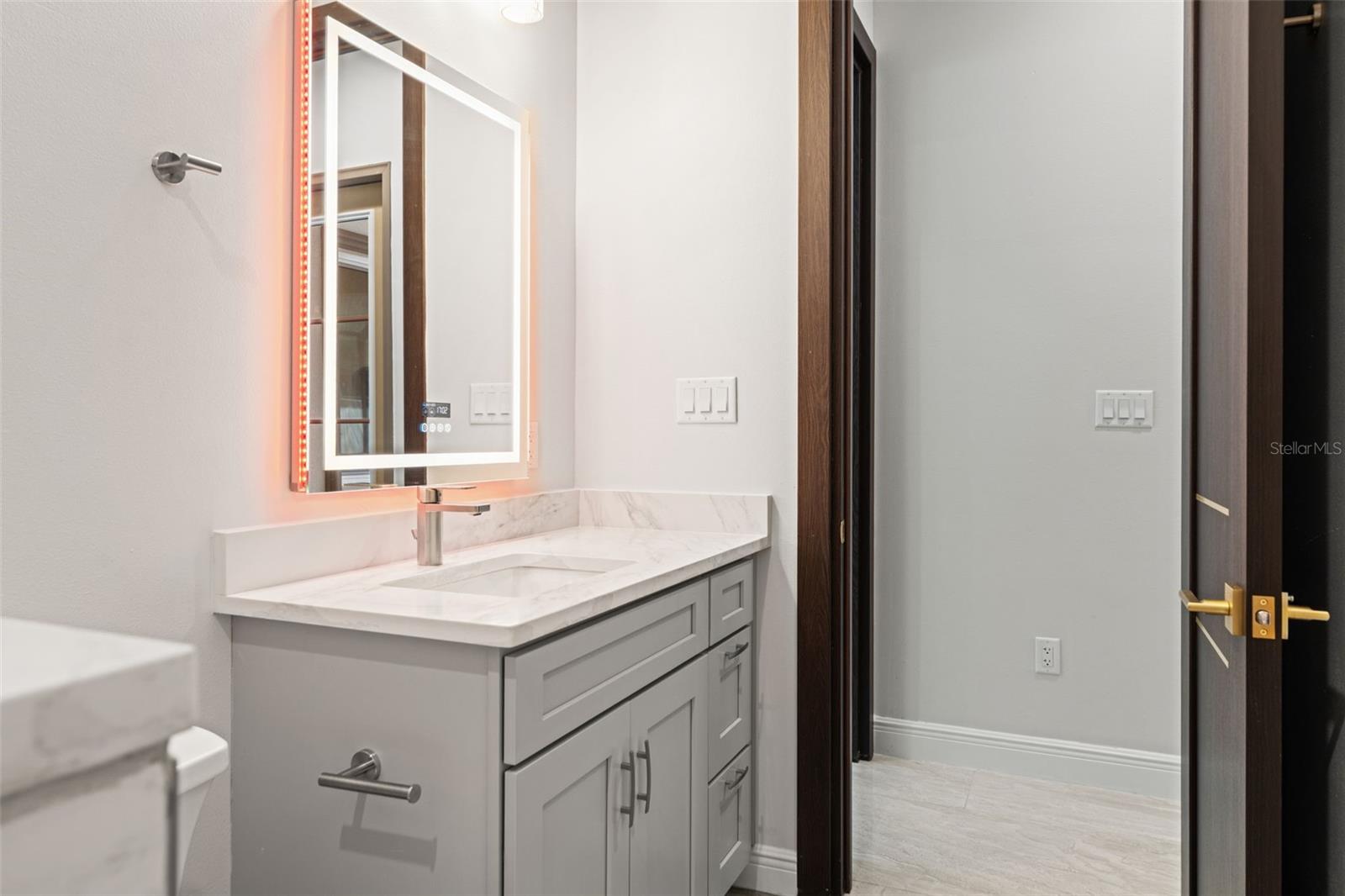 10700 PONTOFINO CIR — photo 59