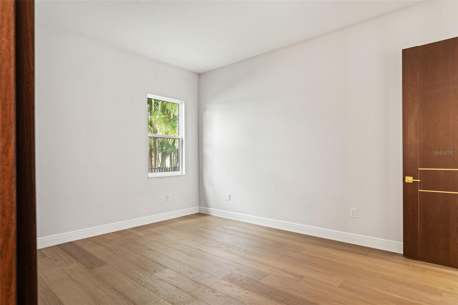 10700 PONTOFINO CIR — photo 56