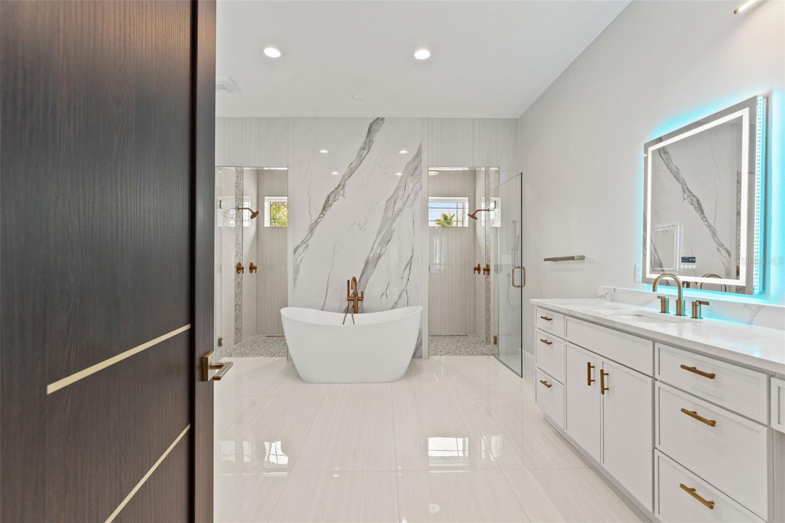10700 PONTOFINO CIR — photo 30