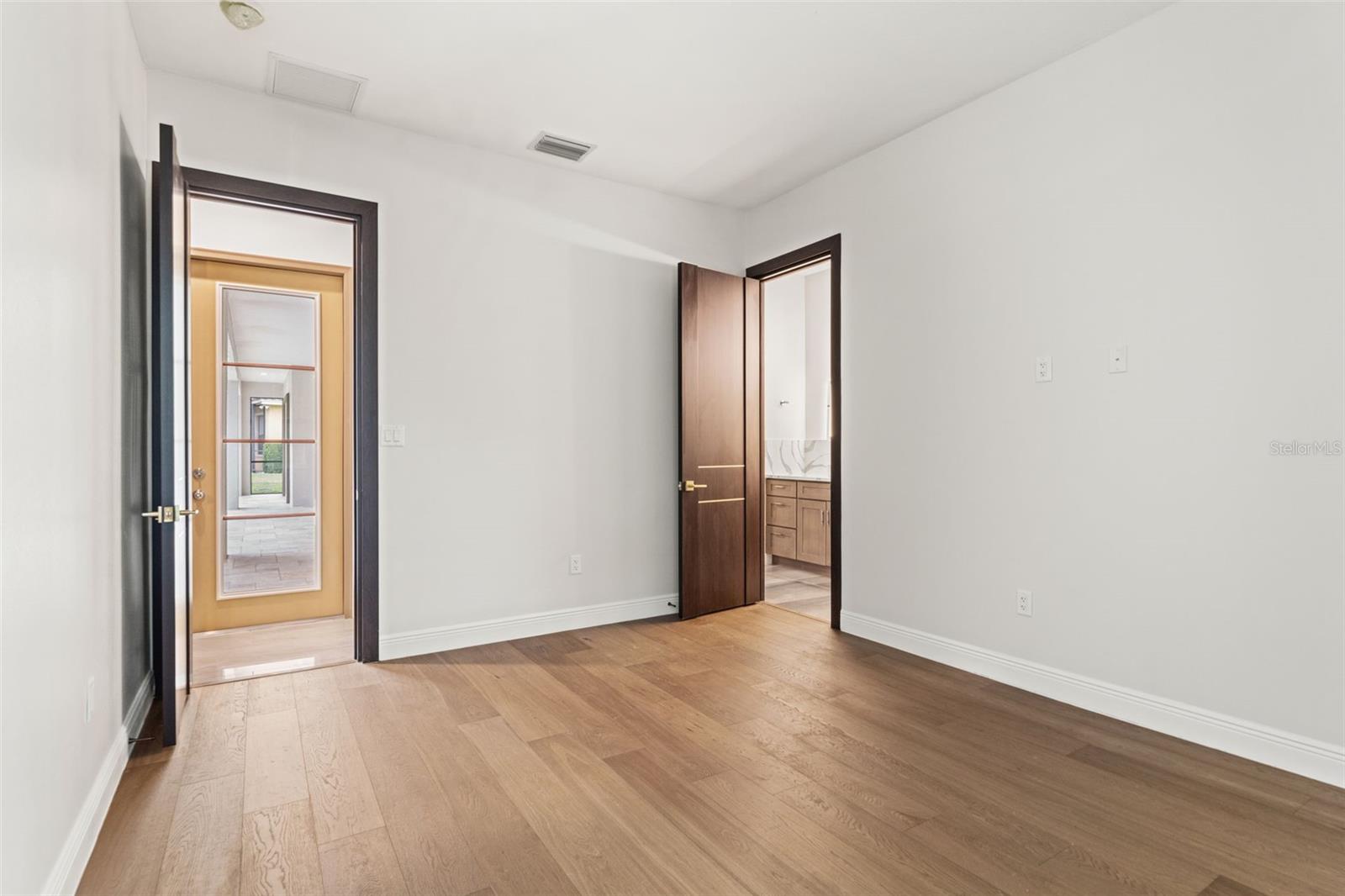 10700 PONTOFINO CIR — photo 68