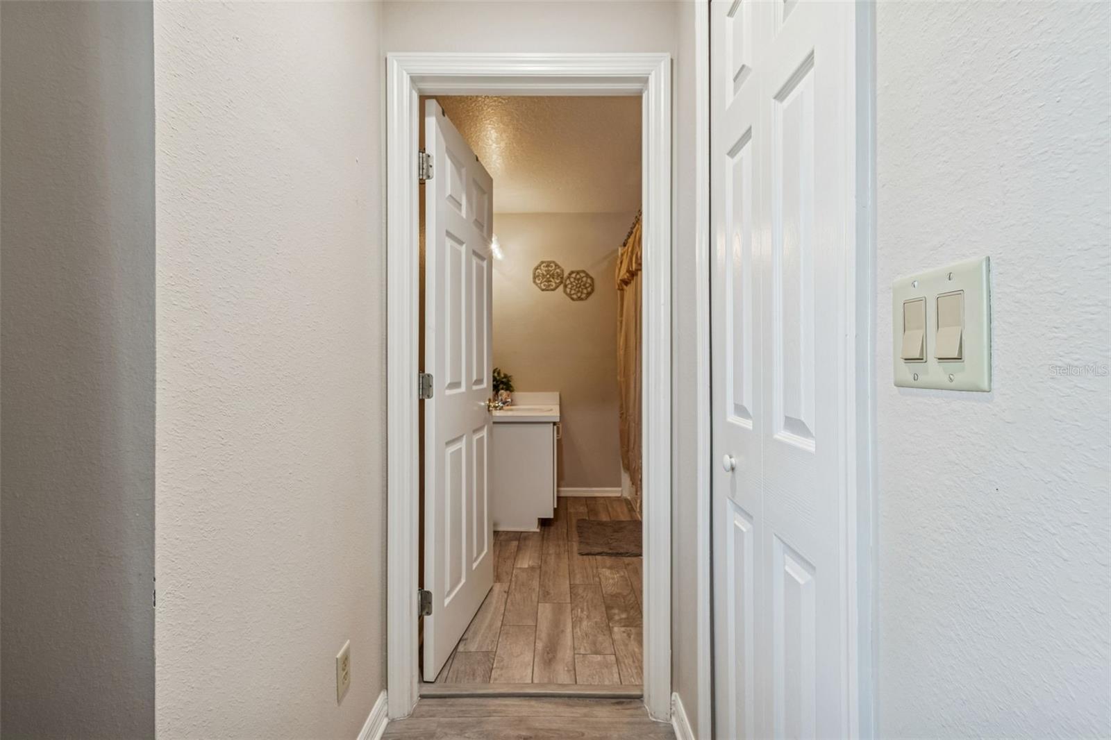 8809 CASABLANCA WAY — photo 32
