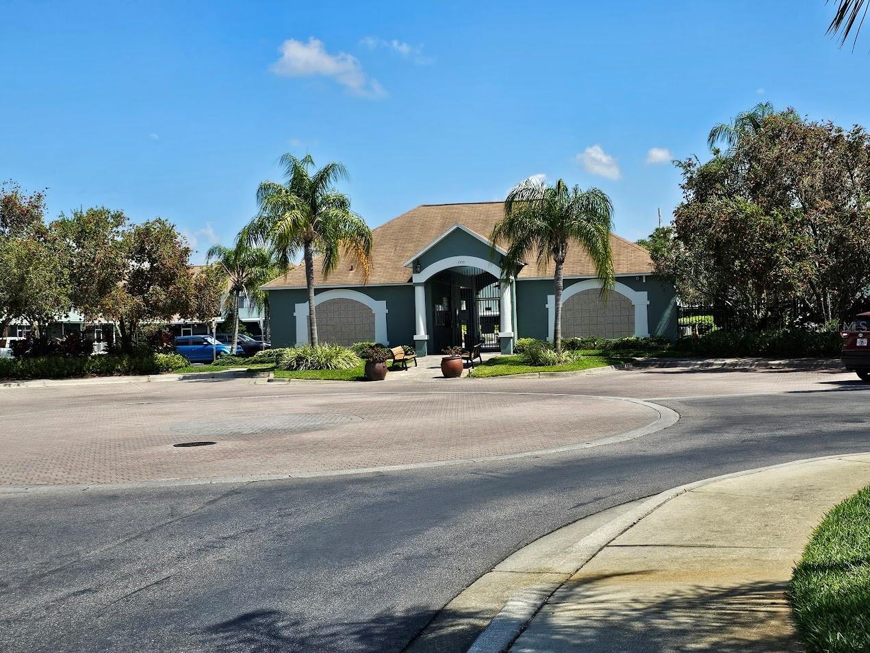 2053 FLUORSHIRE DR — photo 4