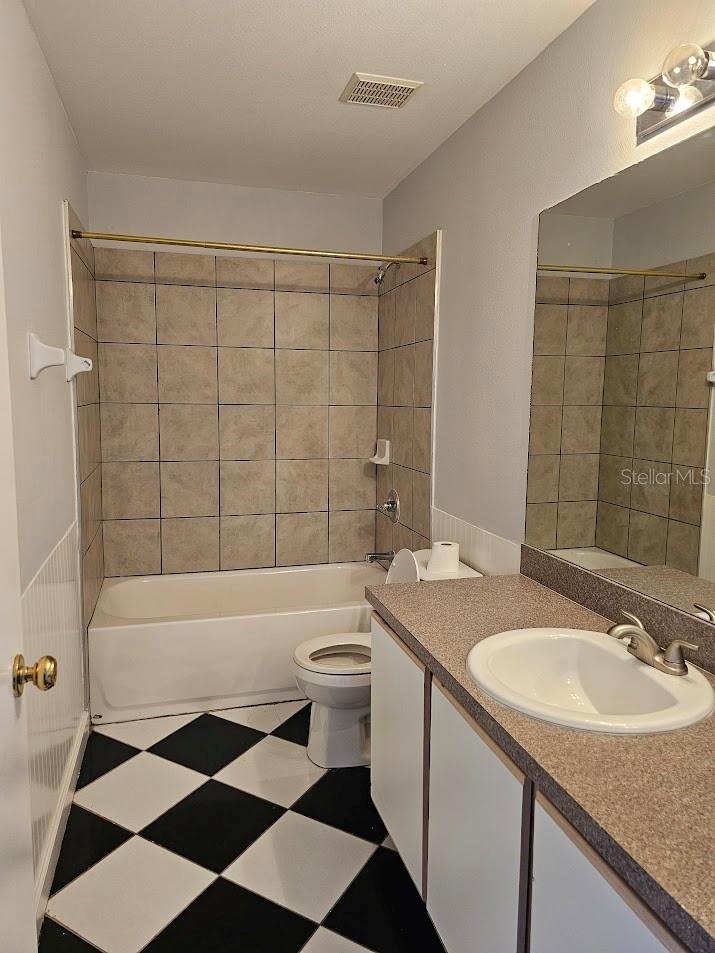 2053 FLUORSHIRE DR — photo 14