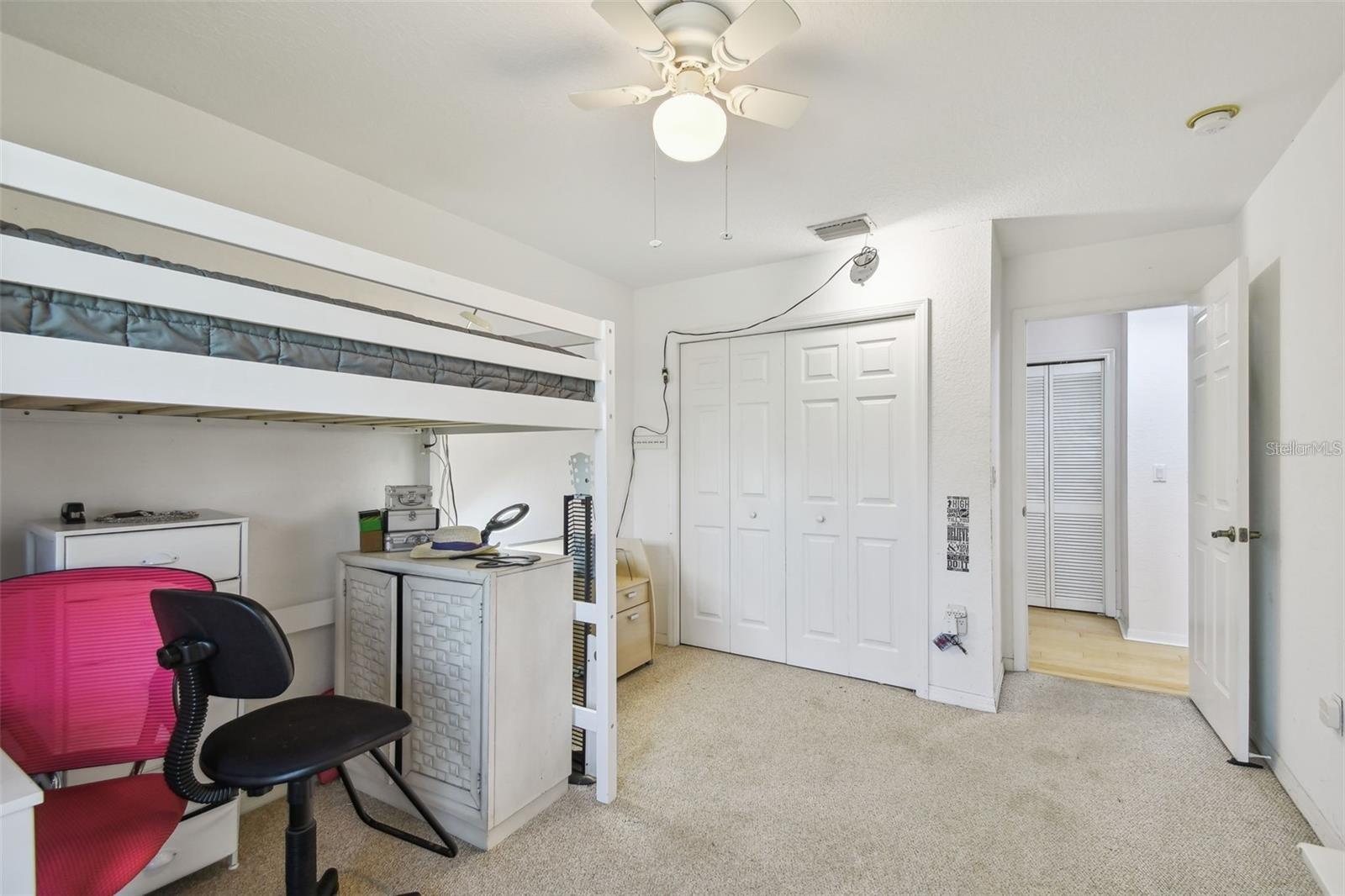 317 SHORE DR E — photo 17