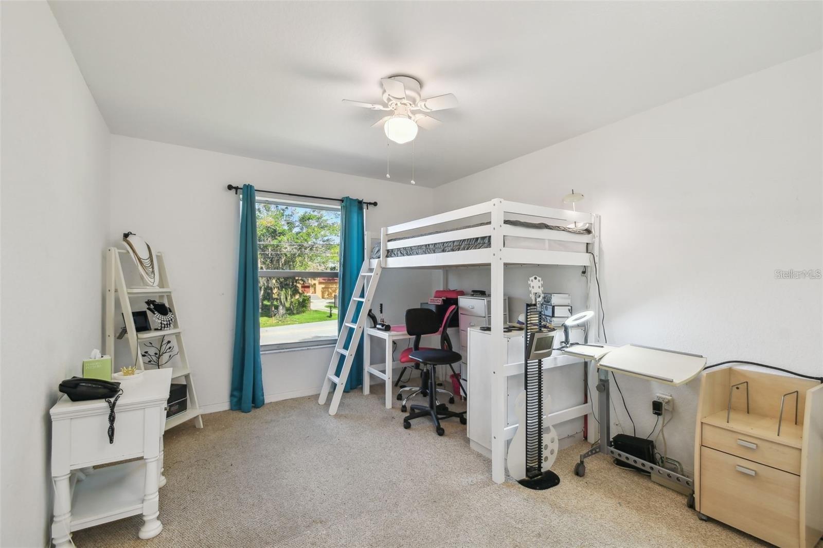 317 SHORE DR E — photo 16