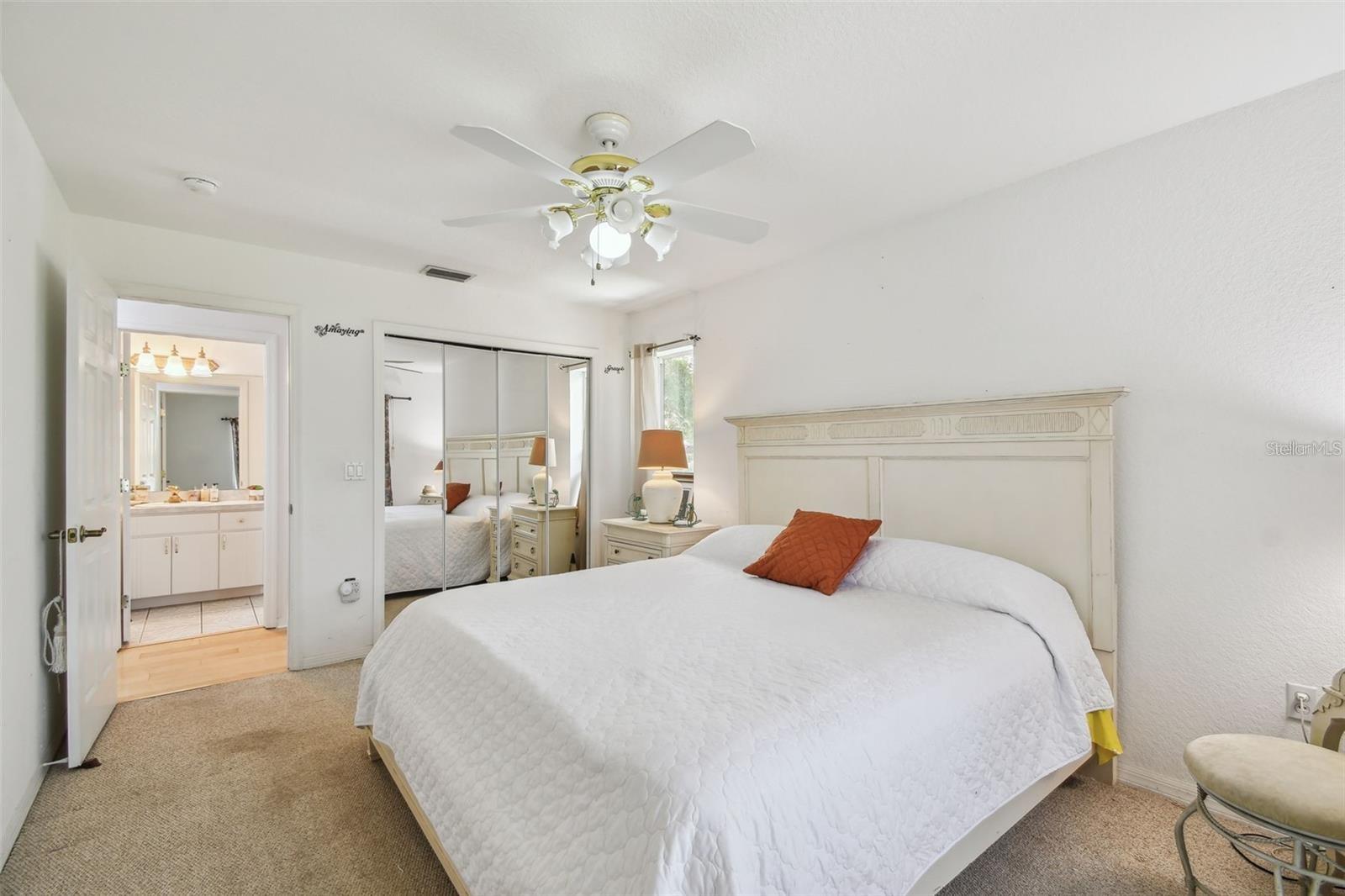 317 SHORE DR E — photo 14