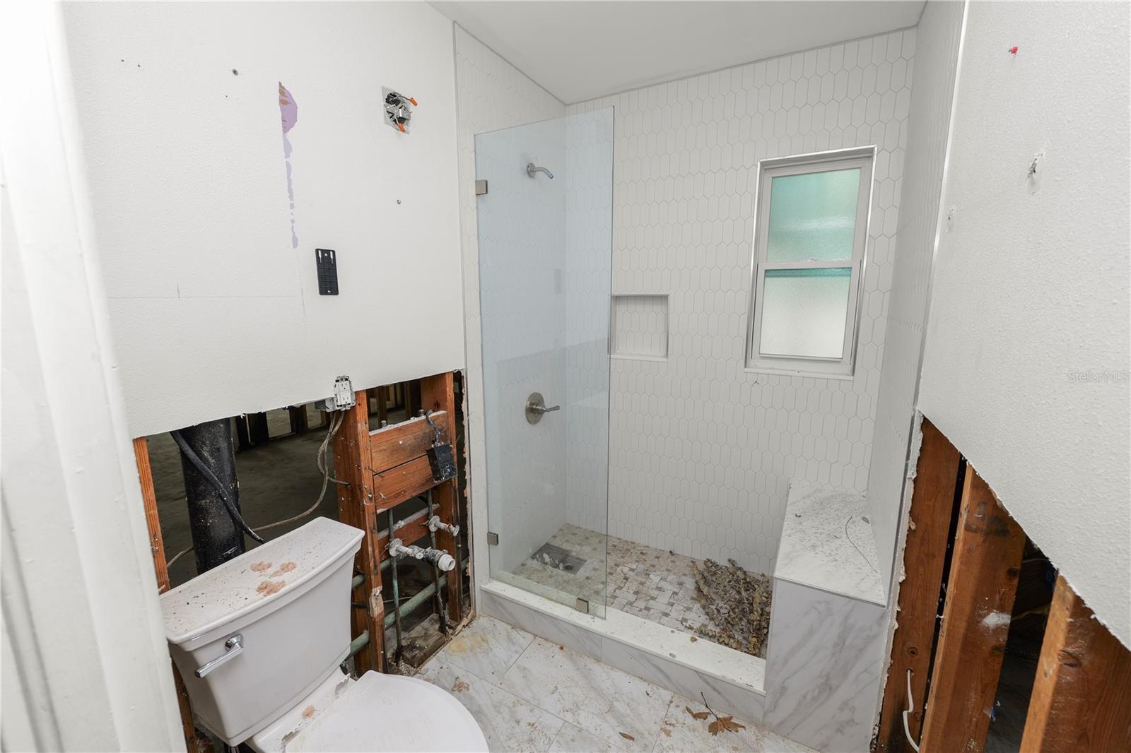 8100 OVERLOOK PL NE — photo 23