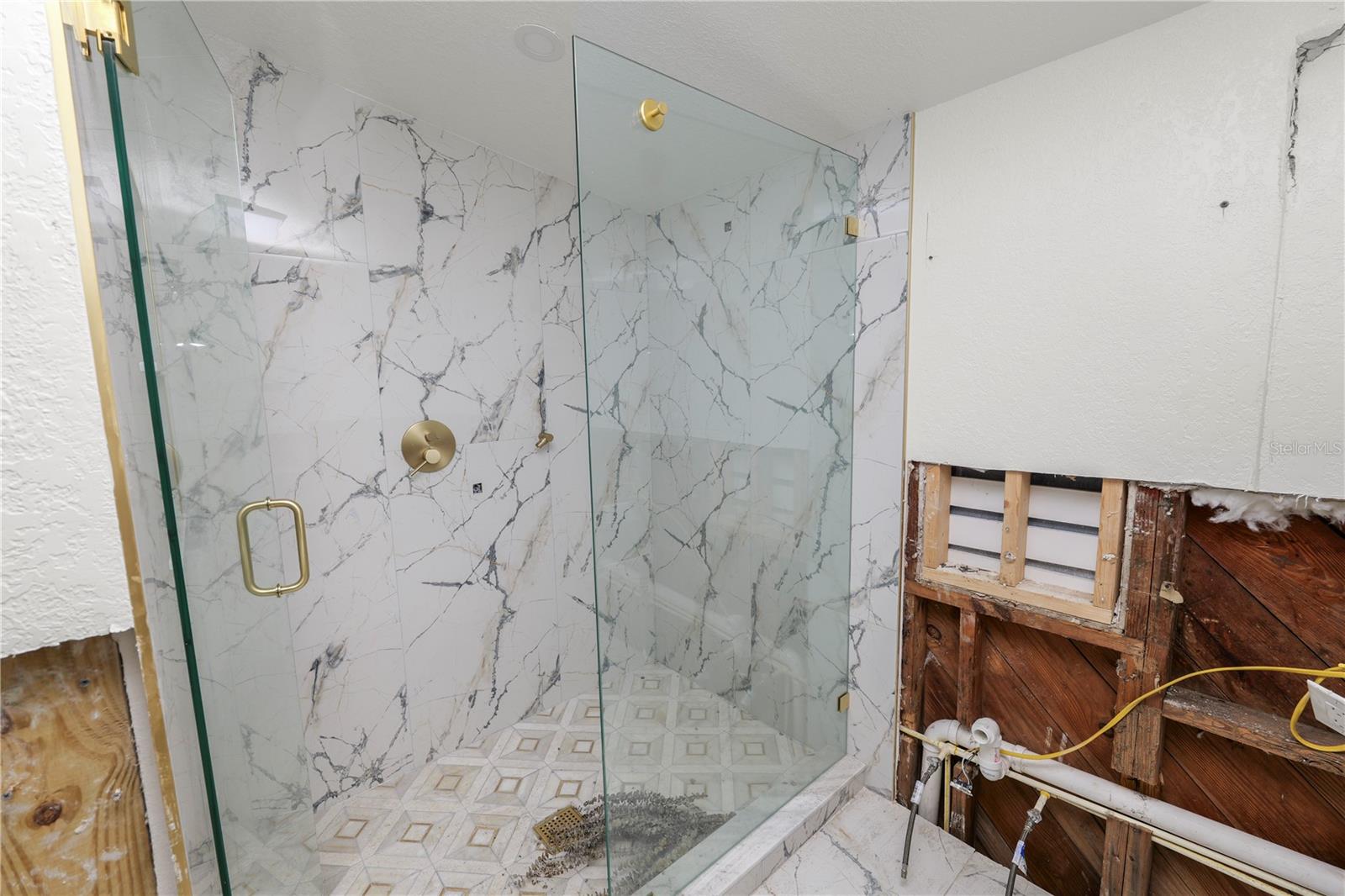 8100 OVERLOOK PL NE — photo 14
