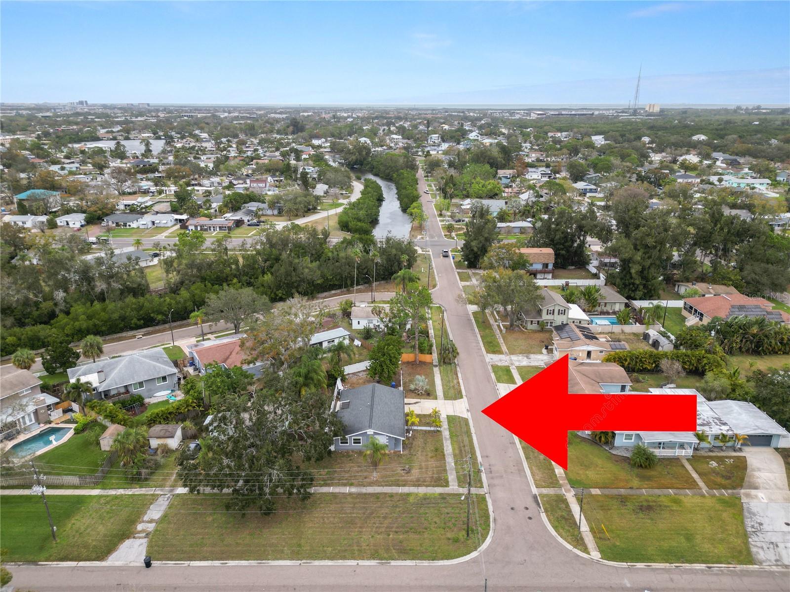 8100 OVERLOOK PL NE — photo 31