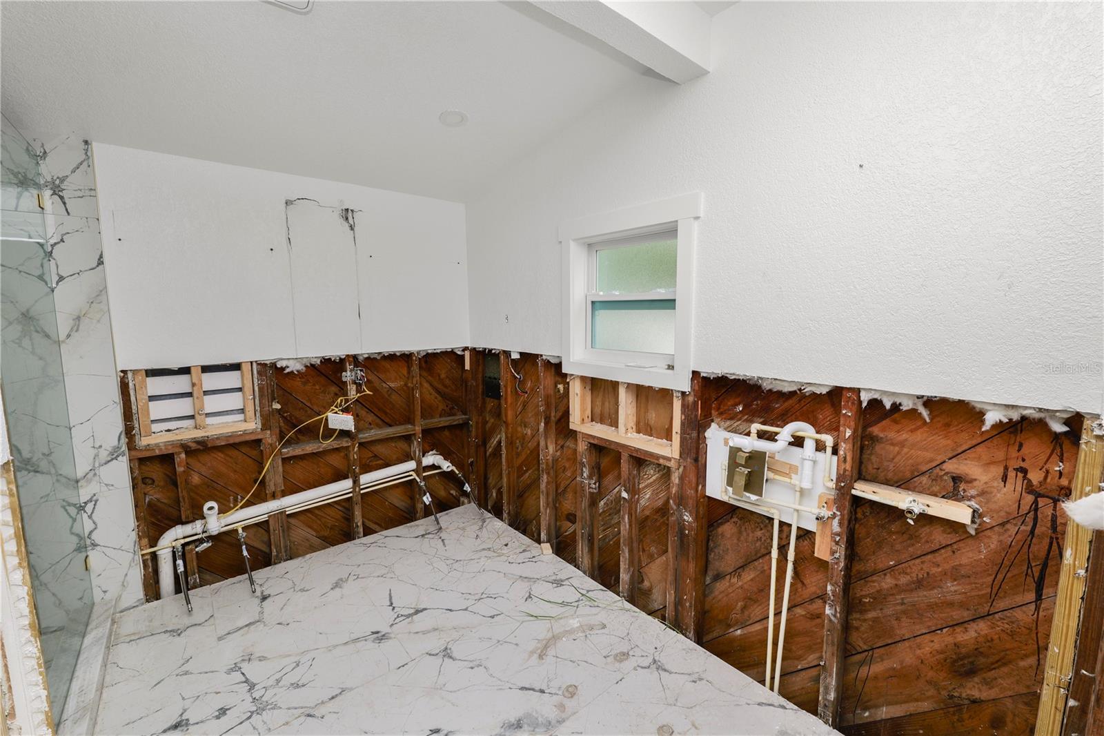 8100 OVERLOOK PL NE — photo 16