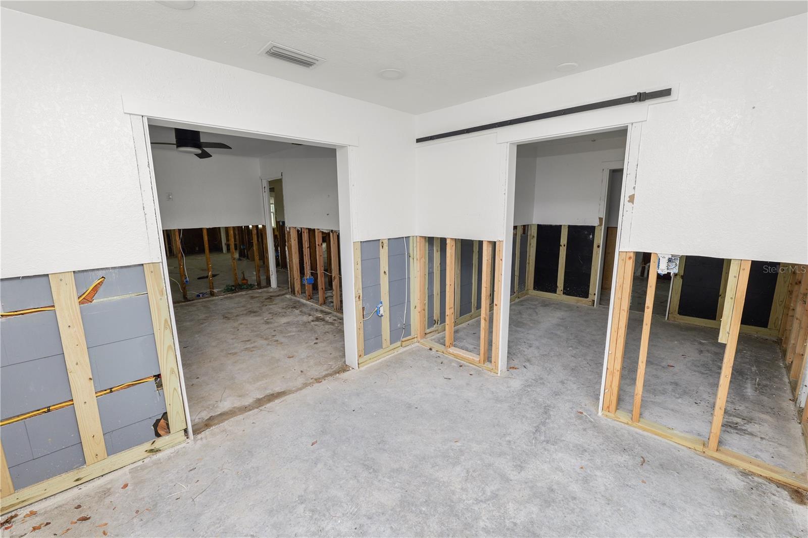 8100 OVERLOOK PL NE — photo 20