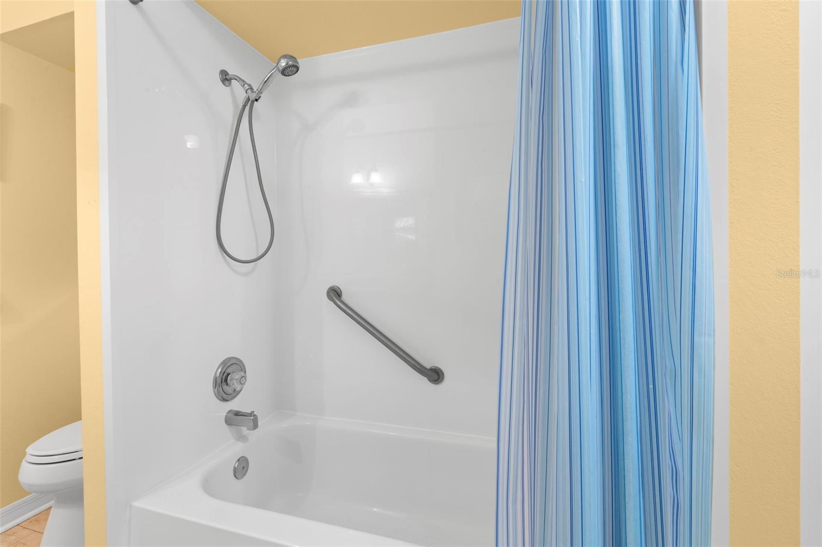 1013 CARAVEL CT — photo 25