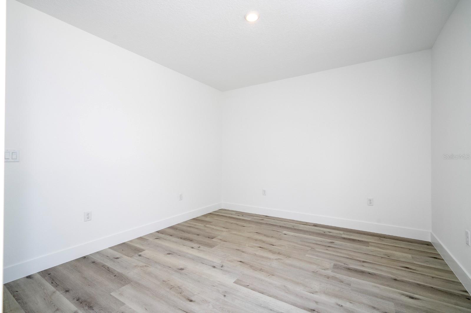 2660 BREWSTER RD — photo 15