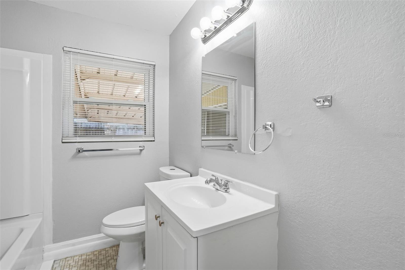 4410 W WYOMING AVE — photo 21