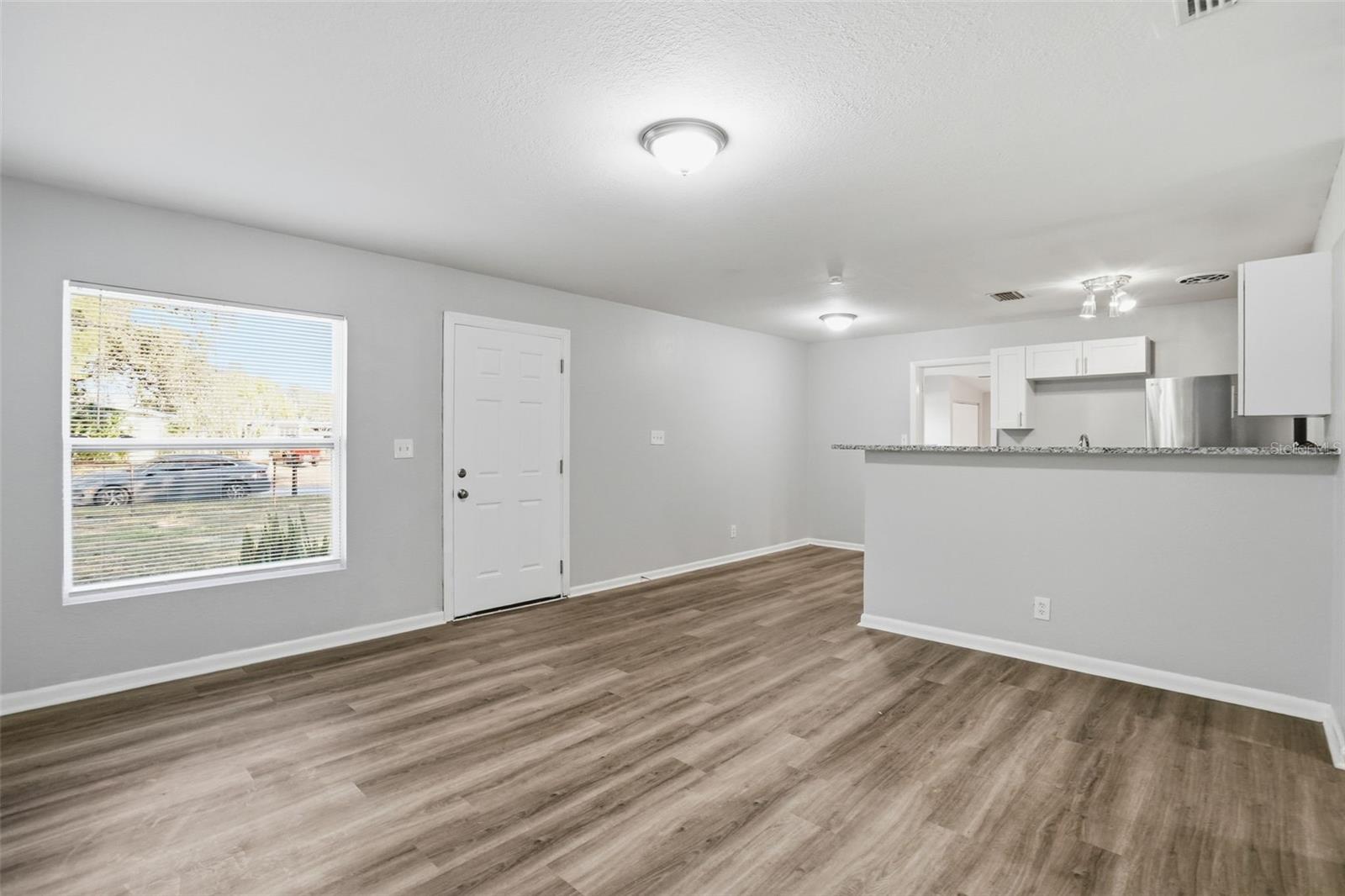4410 W WYOMING AVE — photo 8