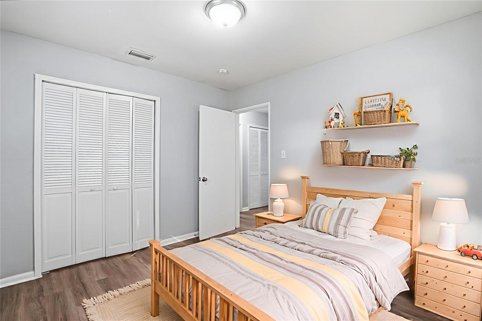 4410 W WYOMING AVE — photo 5