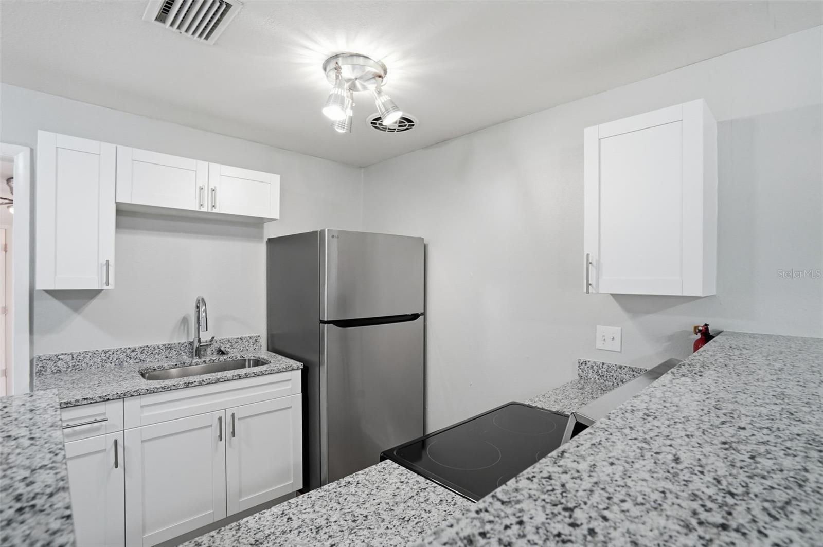 4410 W WYOMING AVE — photo 12