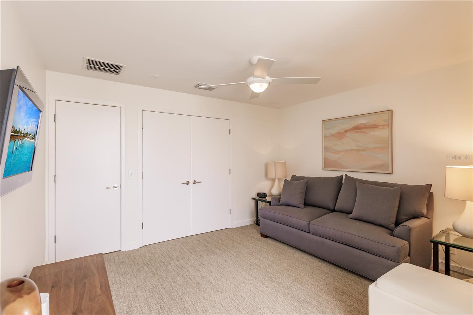 1200 E PEPPERTREE LN #402 — photo 21