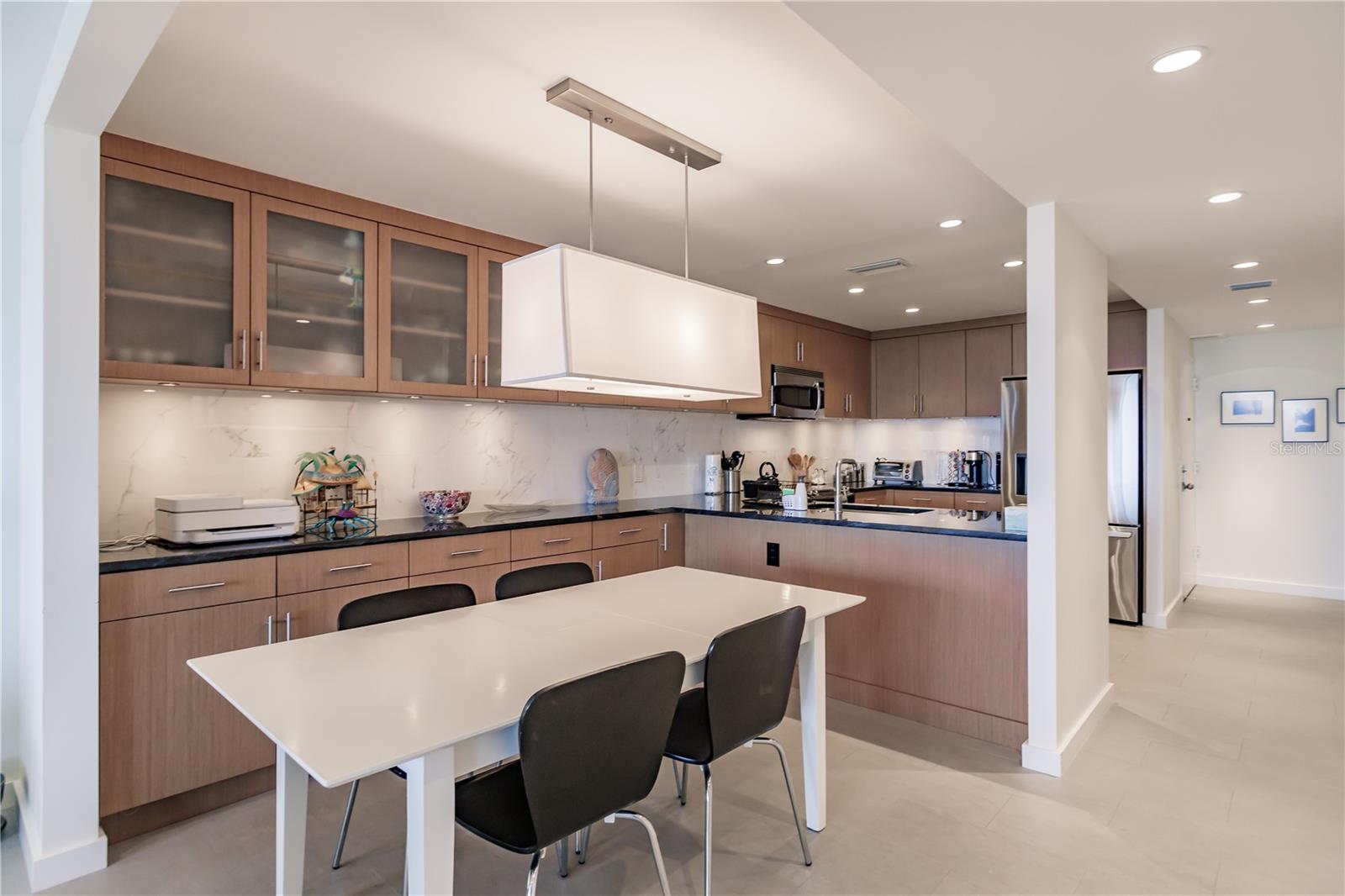 1200 E PEPPERTREE LN #402 — photo 9