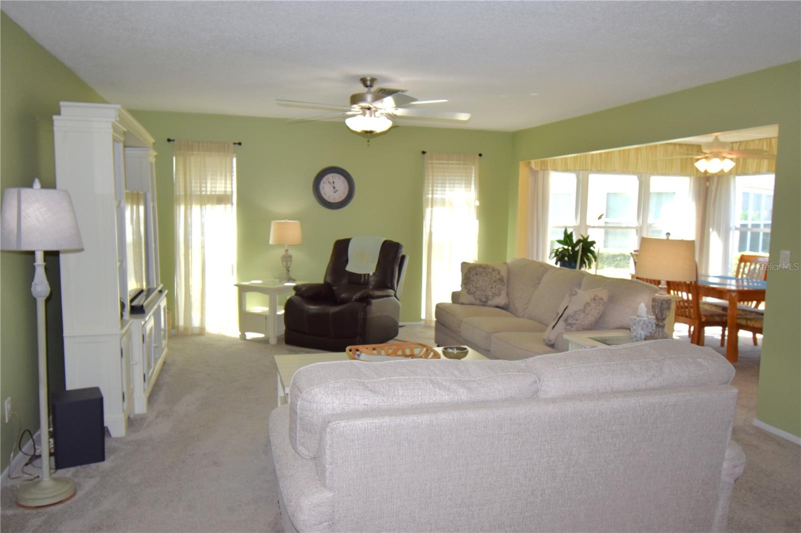 121 FERNWOOD CIR #121 — photo 4