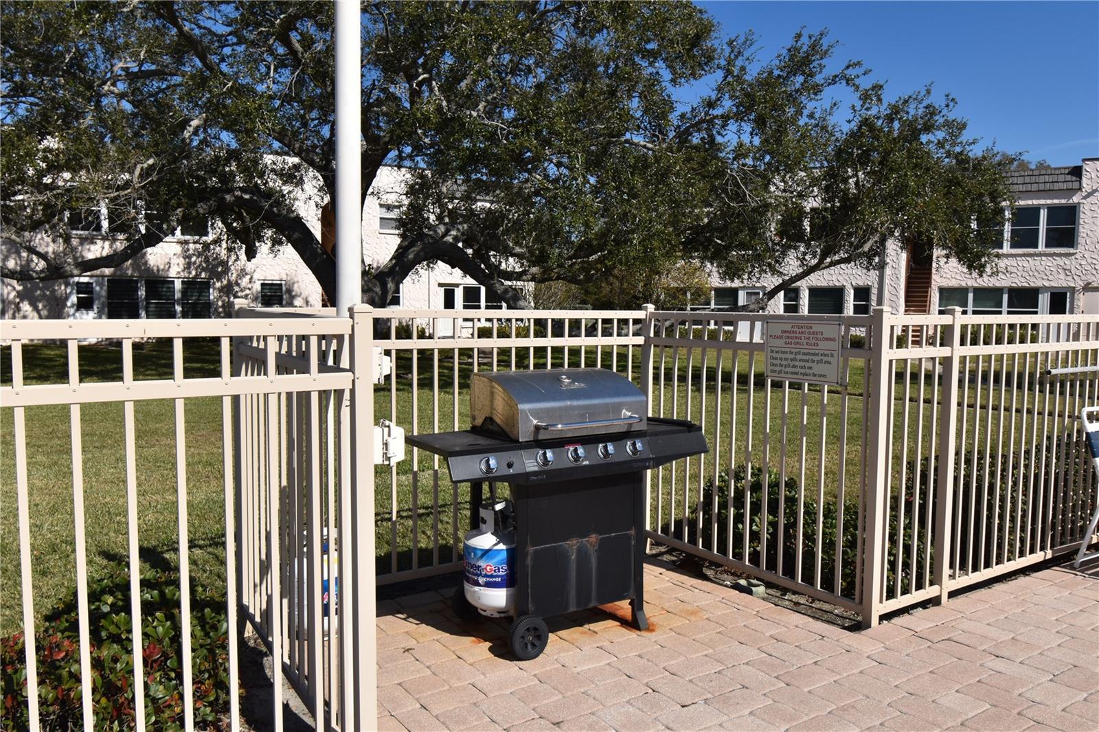 121 FERNWOOD CIR #121 — photo 46