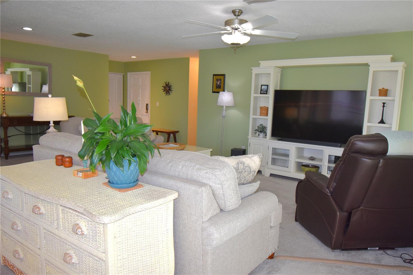 121 FERNWOOD CIR #121 — photo 10