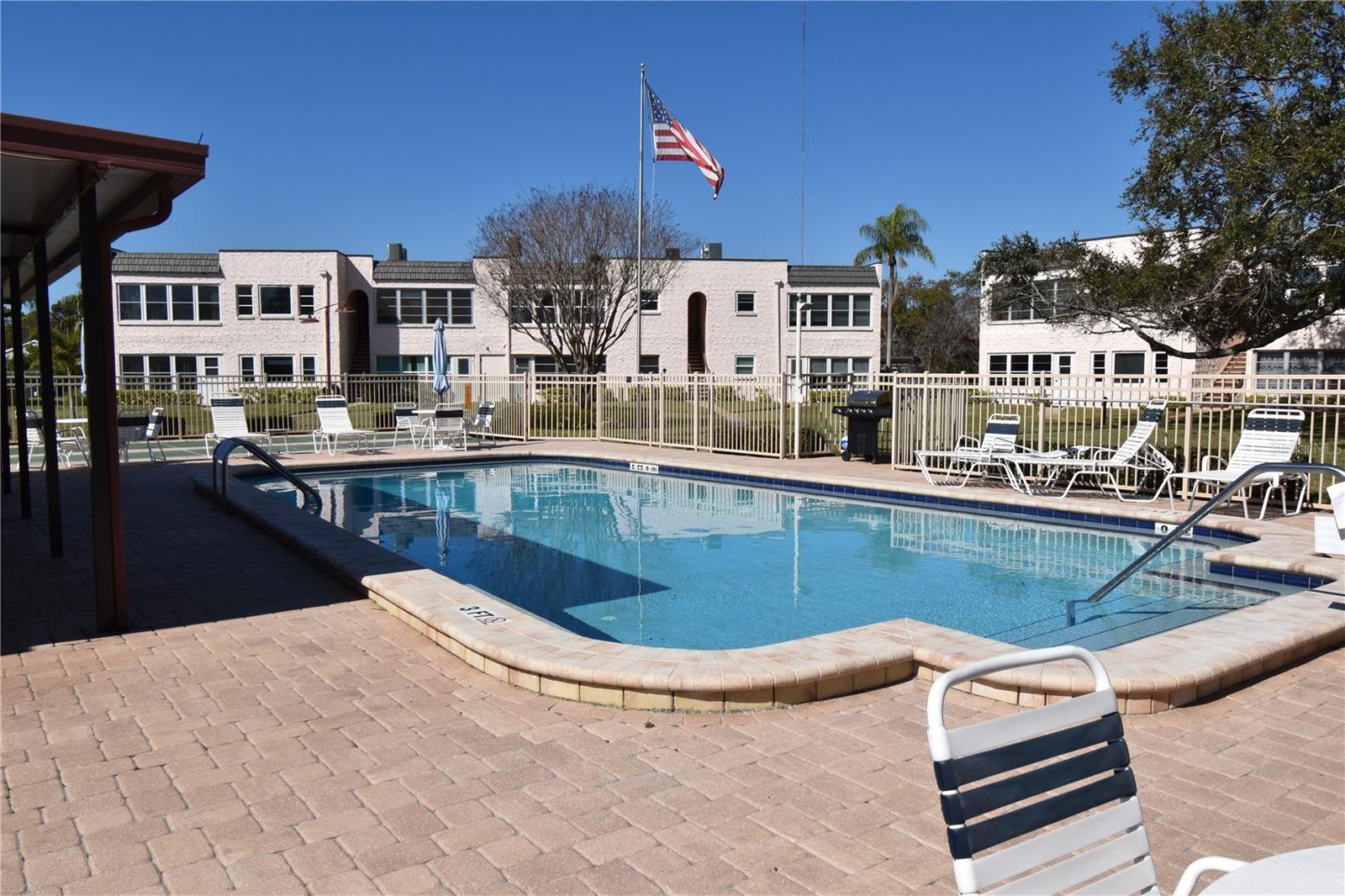 121 FERNWOOD CIR #121 — photo 39