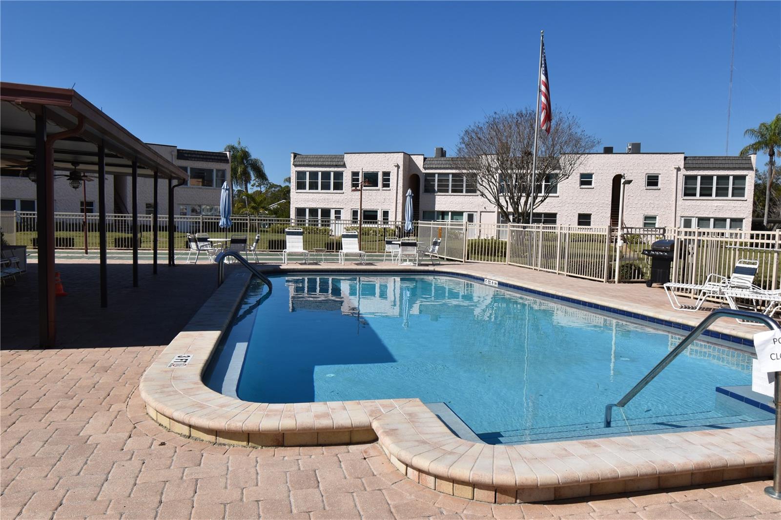 121 FERNWOOD CIR #121 — photo 38
