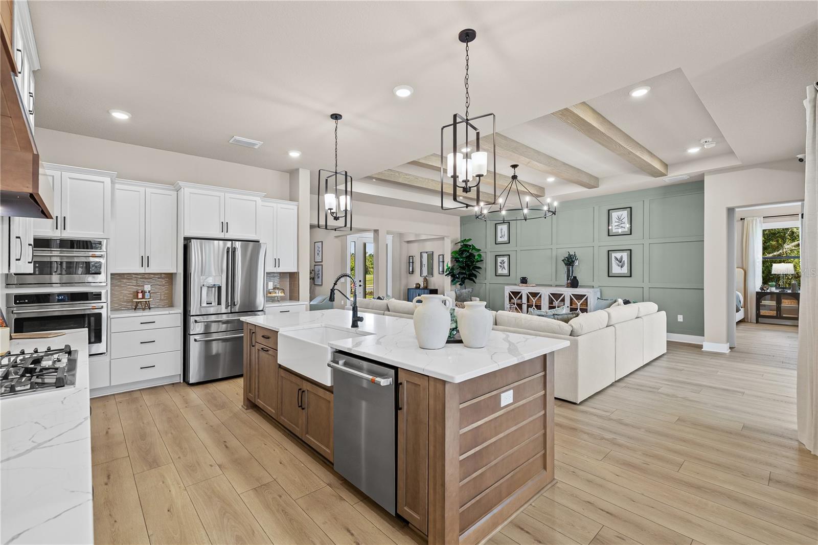 709 ESTATES BLVD — photo 11