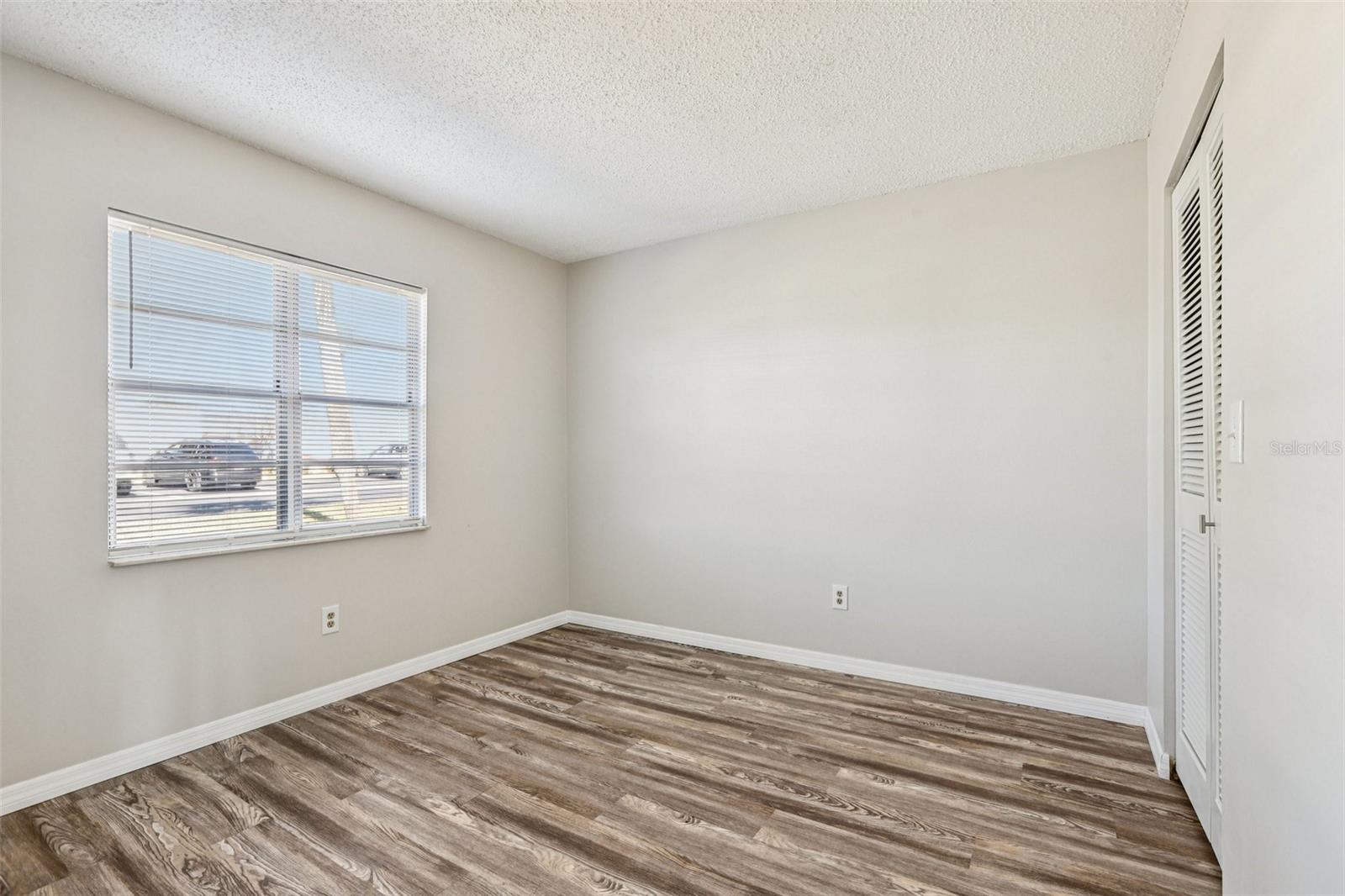 11120 CARRIAGE HILL DR #1 — photo 26